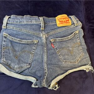Levi’s Size 27 High Rise Denim (Dark wash)